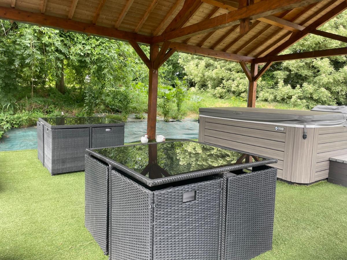 Gite De Solama Avec Spa Balleville Ngoại thất bức ảnh